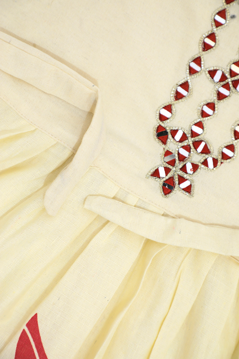 Red Flower | Of-white Co-ord Set